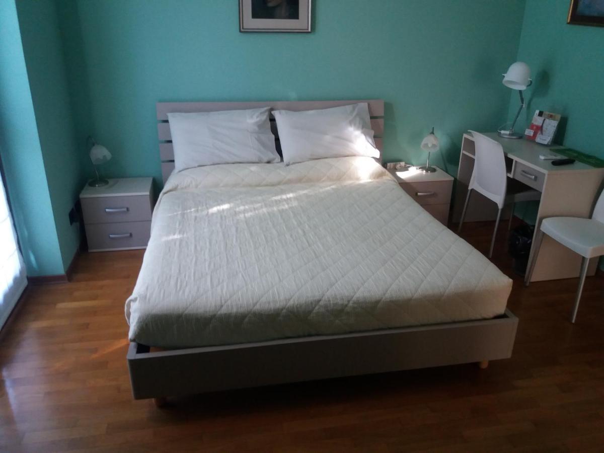 I Pini B&B Castagnito Exteriér fotografie